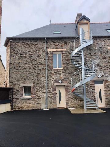 Residence Merlin Appart Des Druides Saint-Malon-sur-Mel Exterior foto
